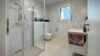 Helle 2-Zimmer-Wohnung in Freiburg-Ebnet - Modernes Tageslichtbad mit bodenebener Dusche