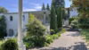 Bieterverfahren | Mehrfamilienhaus mit großem Garten in sonniger Traumlage von Freiburg-Herdern - Elegant angelegter Vorgarten